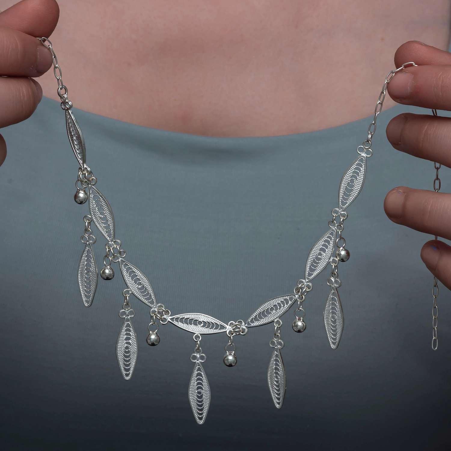 Gümüş Sonsuz Yaprak Telkari Kadın Kolye